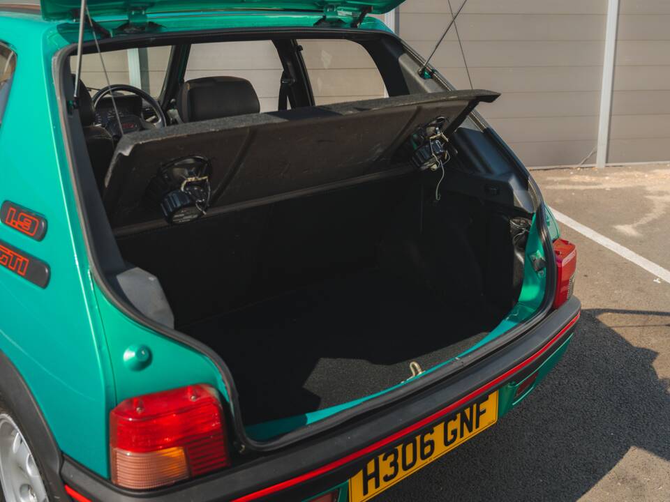Bild 34/50 von Peugeot 205 GTi 1.9 (1991)
