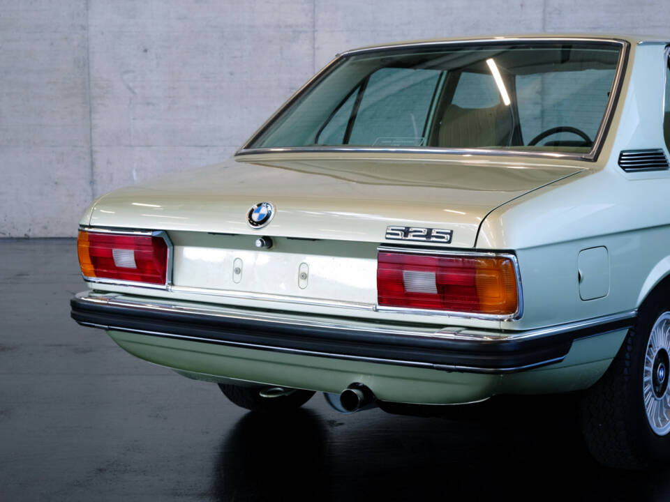 Bild 9/24 von BMW 525 (1977)