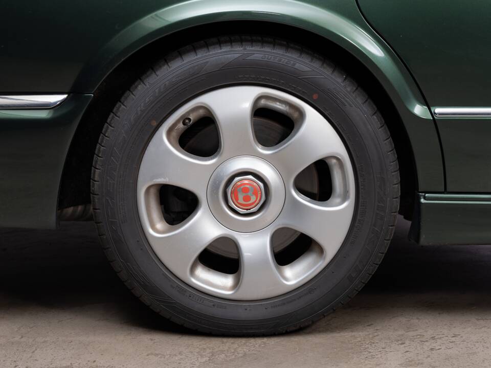 Image 14/36 of Bentley Arnage Red Label (2001)