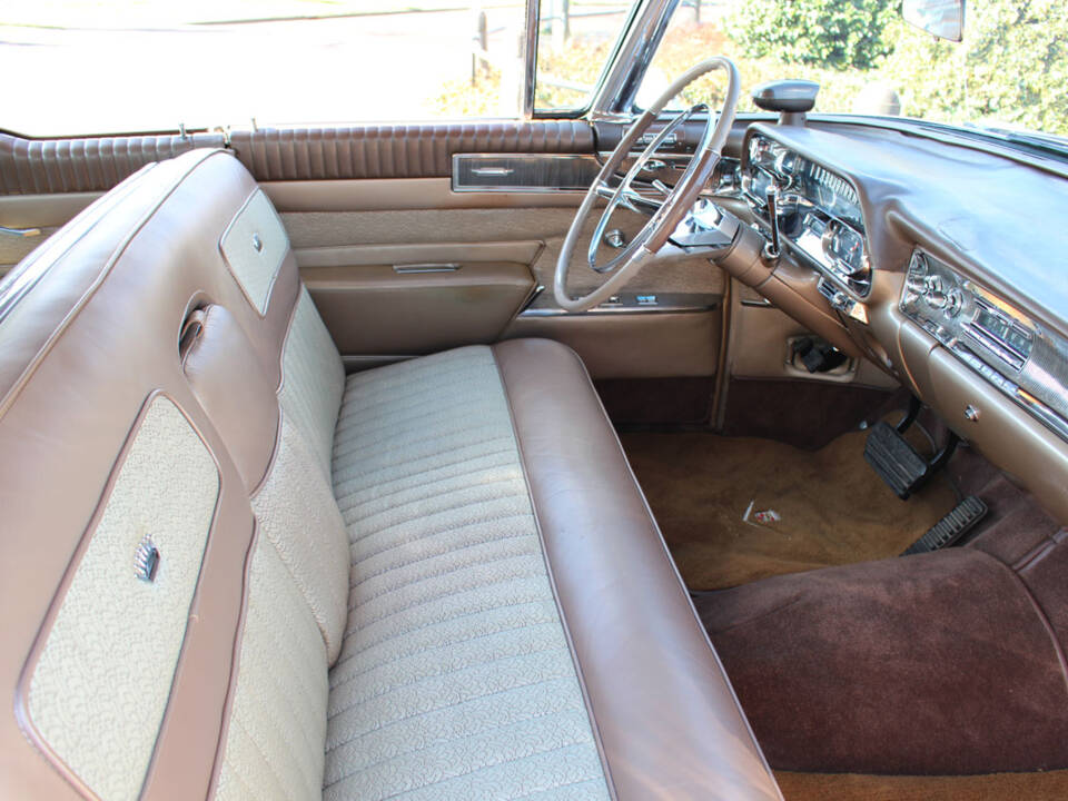 Image 15/29 of Cadillac 60 Special Fleetwood (1958)
