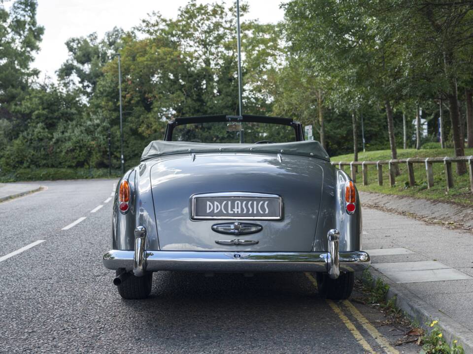 Bild 8/29 von Bentley S1 DHC Park Ward (1958)