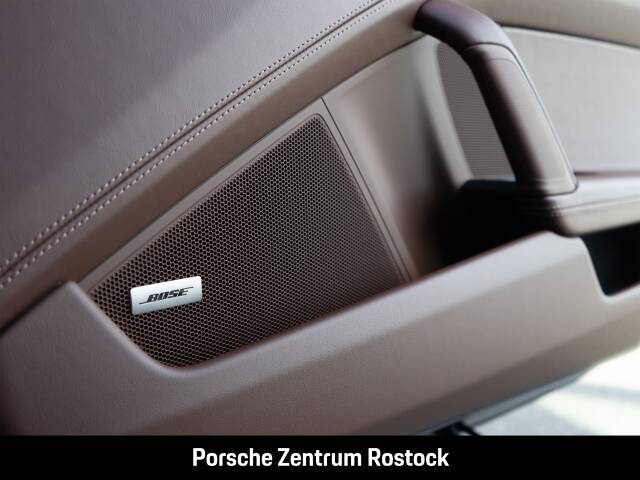 Obraz 24/32 pojazdu Porsche 911 Carrera 4S (1900)