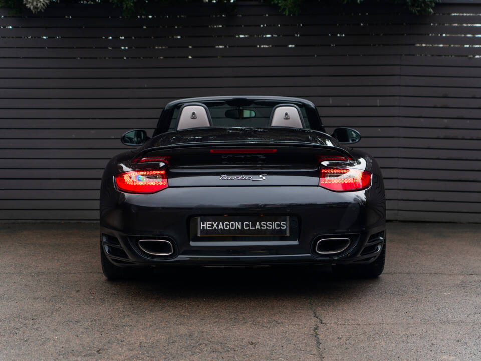 Imagen 13/51 de Porsche 911 Turbo S (2011)