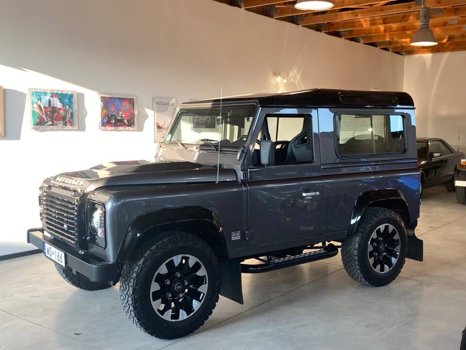 Bild 41/59 von Land Rover Defender 90 Works V8 "70th Edition" (2018)