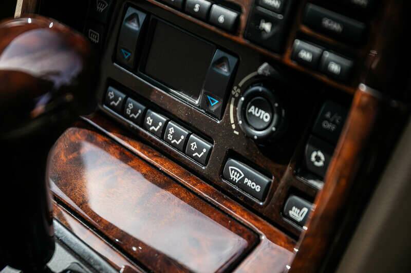 Image 25/49 of Land Rover Range Rover 4.6 HSE (1999)