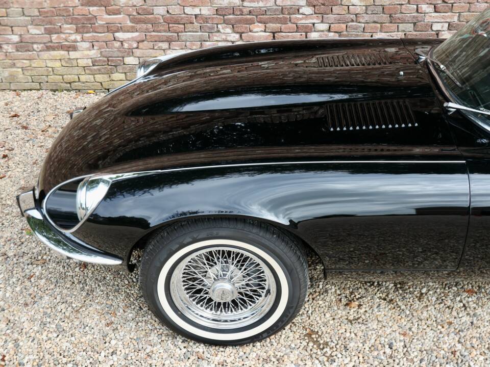 Afbeelding 37/50 van Jaguar E-Type V12 (1974)
