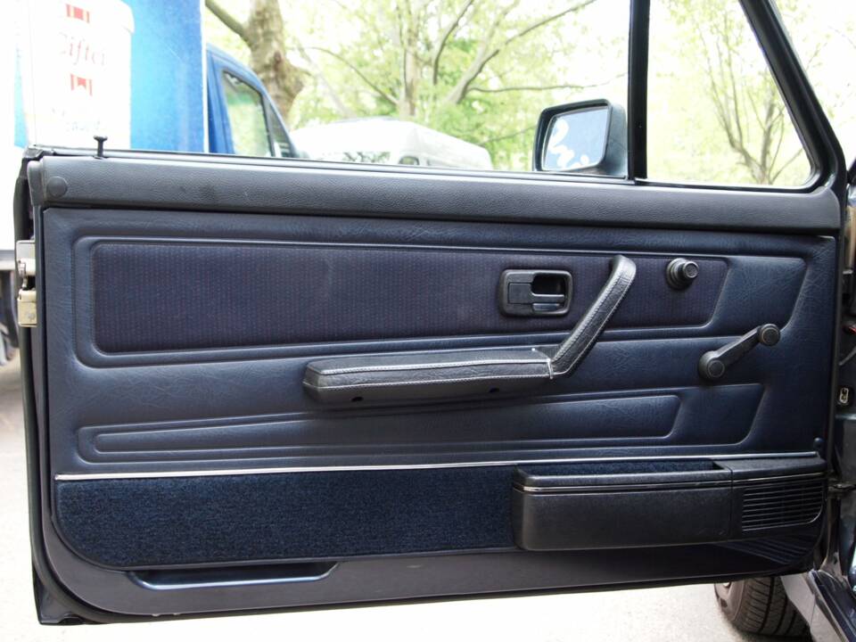 Image 73/148 of Volkswagen Golf Mk I Convertible 1.6 (1988)