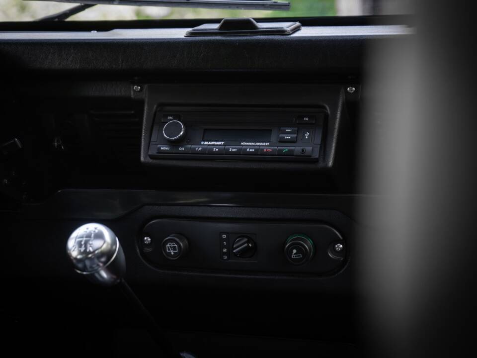 Image 66/67 of Land Rover Defender 110 Turbo Diesel (1999)