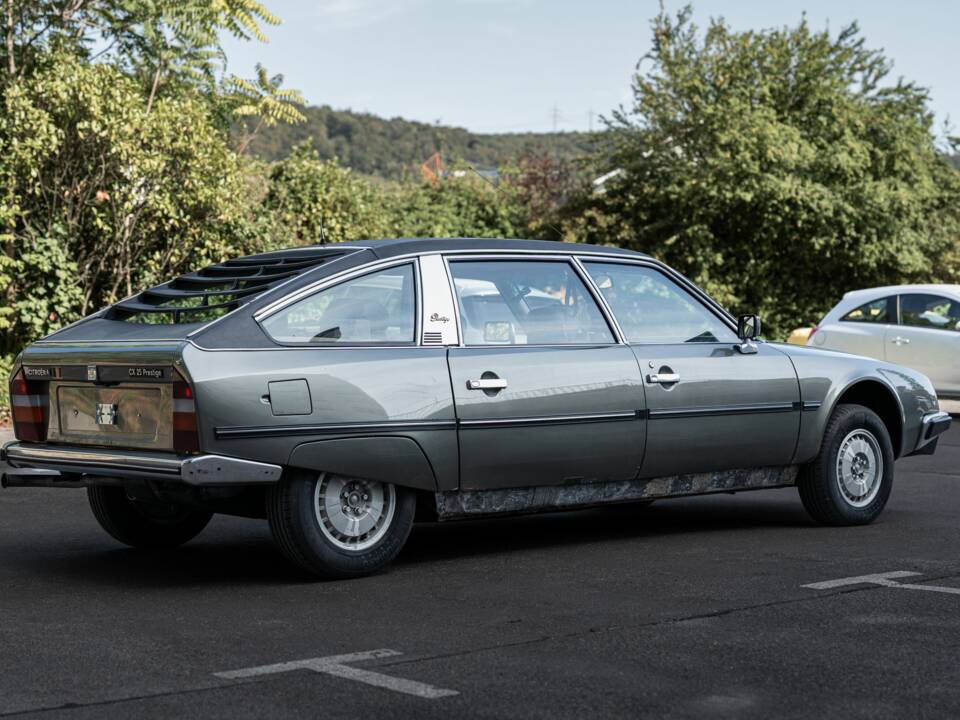 Image 7/25 de Citroën CX 25 Prestige (1983)