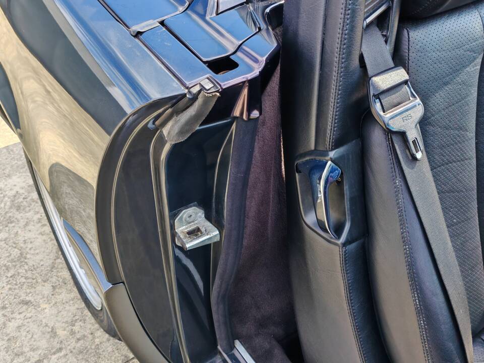 Image 32/42 of Mercedes-Benz 300 SL-24 (1992)