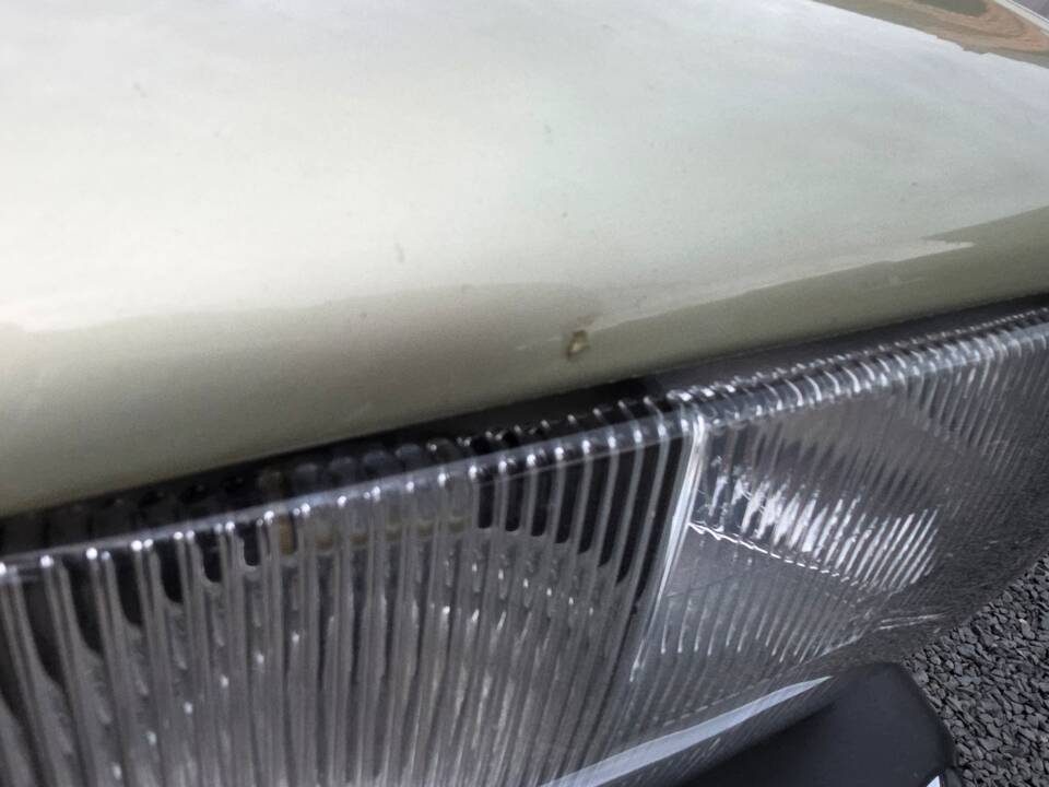 Image 37/73 of Mercedes-Benz 230 E (1985)