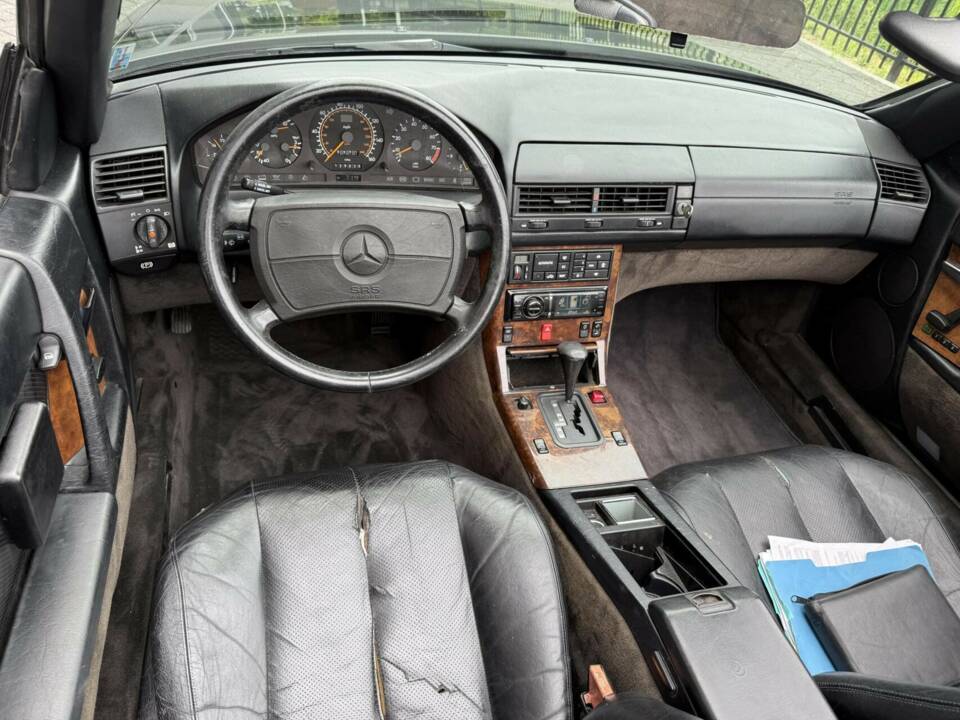 Image 21/44 of Mercedes-Benz 300 SL (1991)