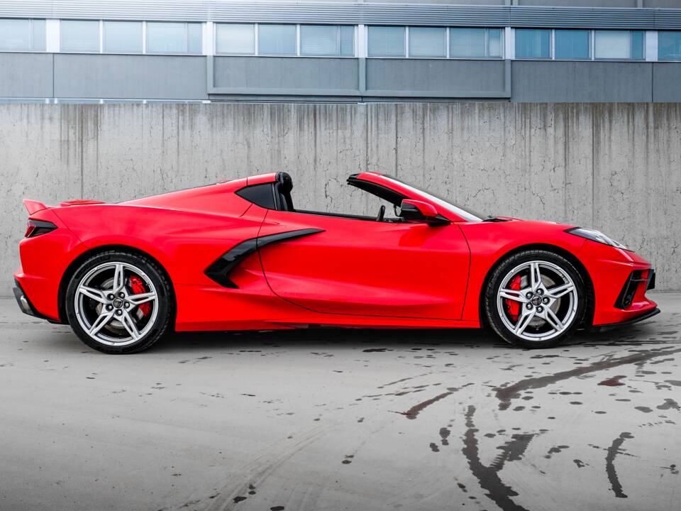Image 8/45 of Chevrolet Corvette Stingray (2022)
