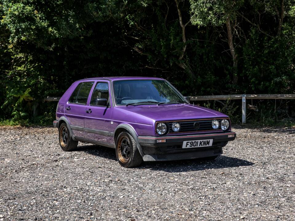 Image 16/26 de Volkswagen Golf Mk II GTi 16V 1.8 (1988)