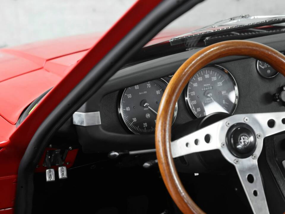 Image 28/50 of Alfa Romeo Junior Zagato GT 1300 (1972)