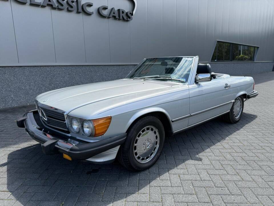 Afbeelding 14/44 van Mercedes-Benz 560 SL (1986)
