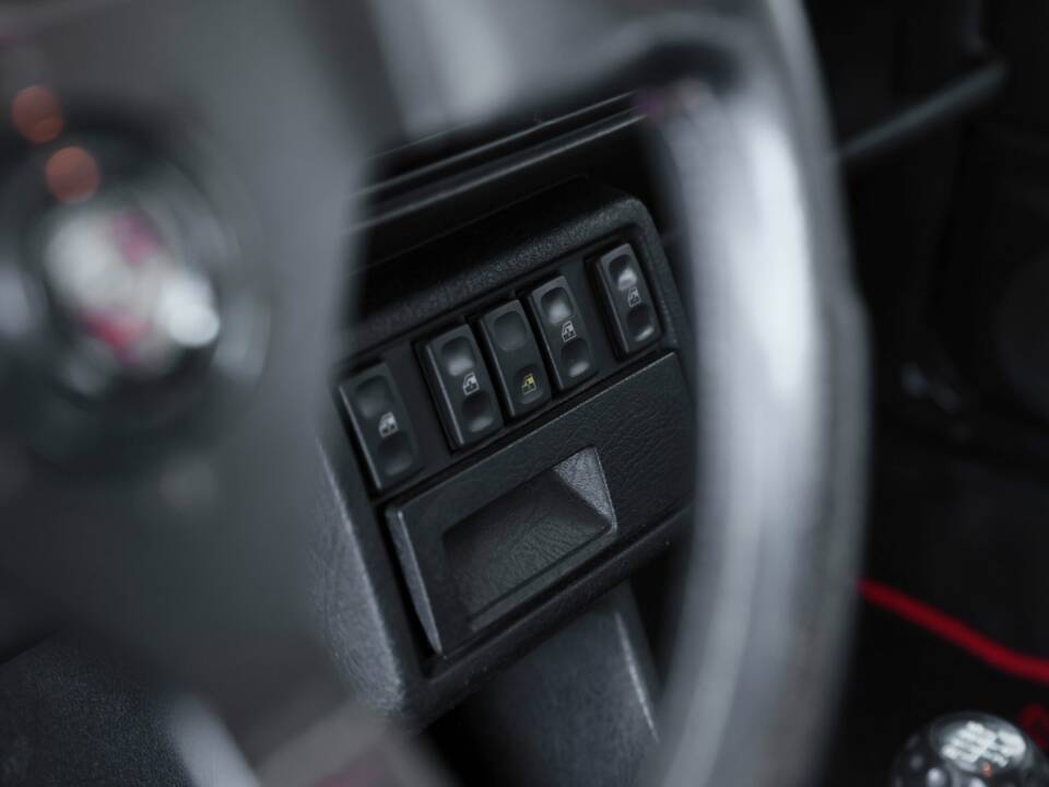 Image 17/39 of Volkswagen Golf Mk II GTi 16V 1.8 (1991)