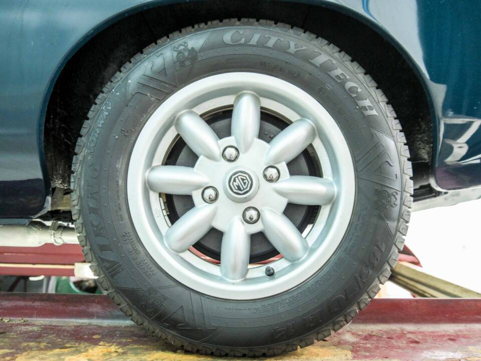 Imagen 46/50 de MG MGB GT (1972)