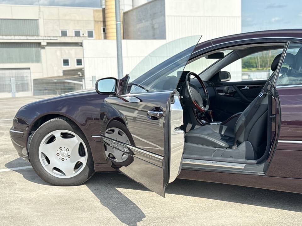 Immagine 10/28 di Mercedes-Benz CL 600 (2001)