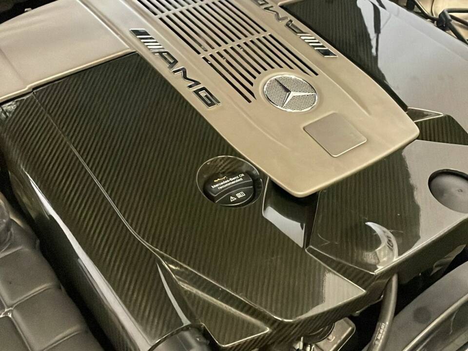 Image 50/51 of Mercedes-Benz S 65 AMG L (2004)