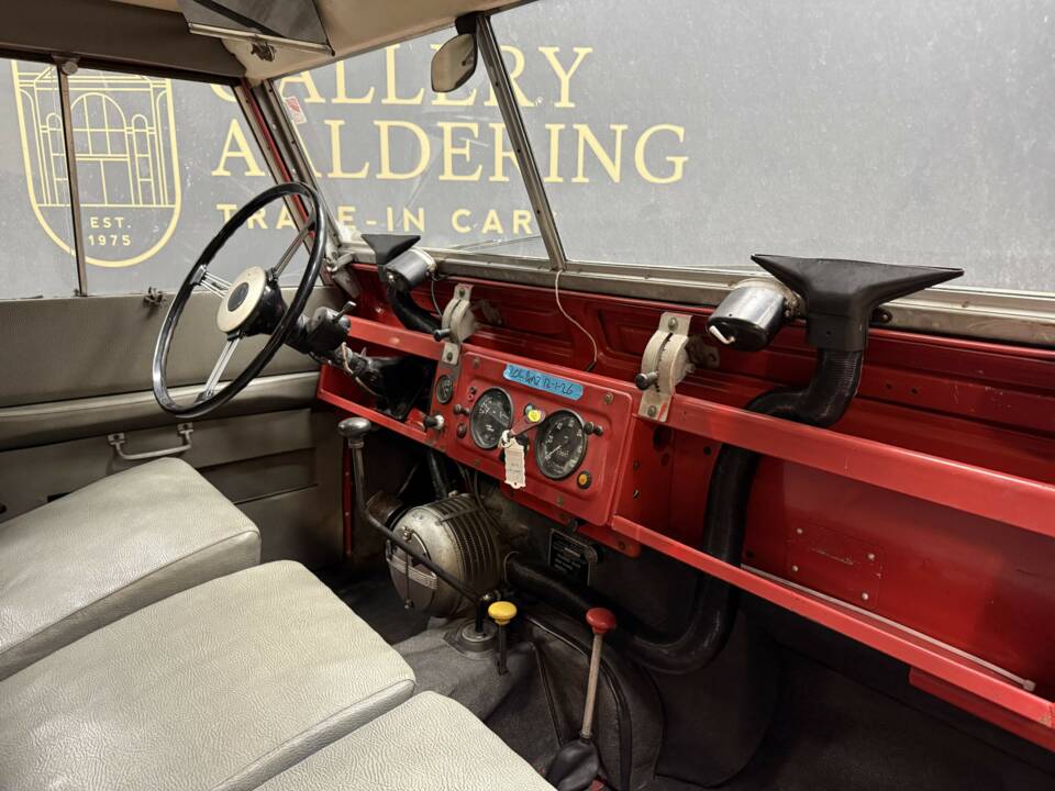 Immagine 43/50 di Land Rover 109 (1962)
