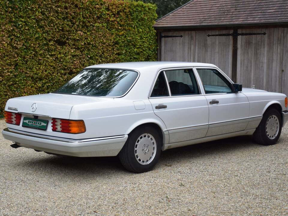 Image 12/55 of Mercedes-Benz 560 SEL (1989)