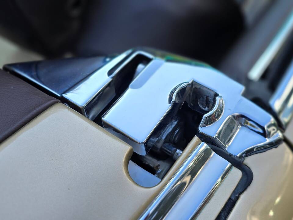 Image 21/21 of Mercedes-Benz 280 SL (1971)