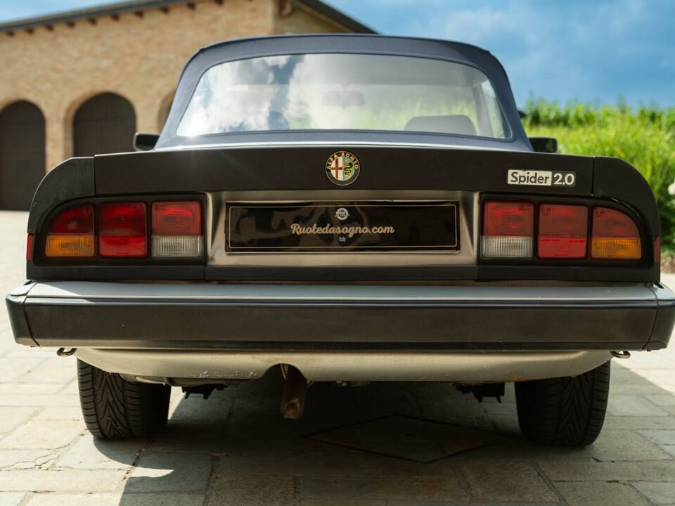 Image 8/50 of Alfa Romeo 2.0 Spider (1985)