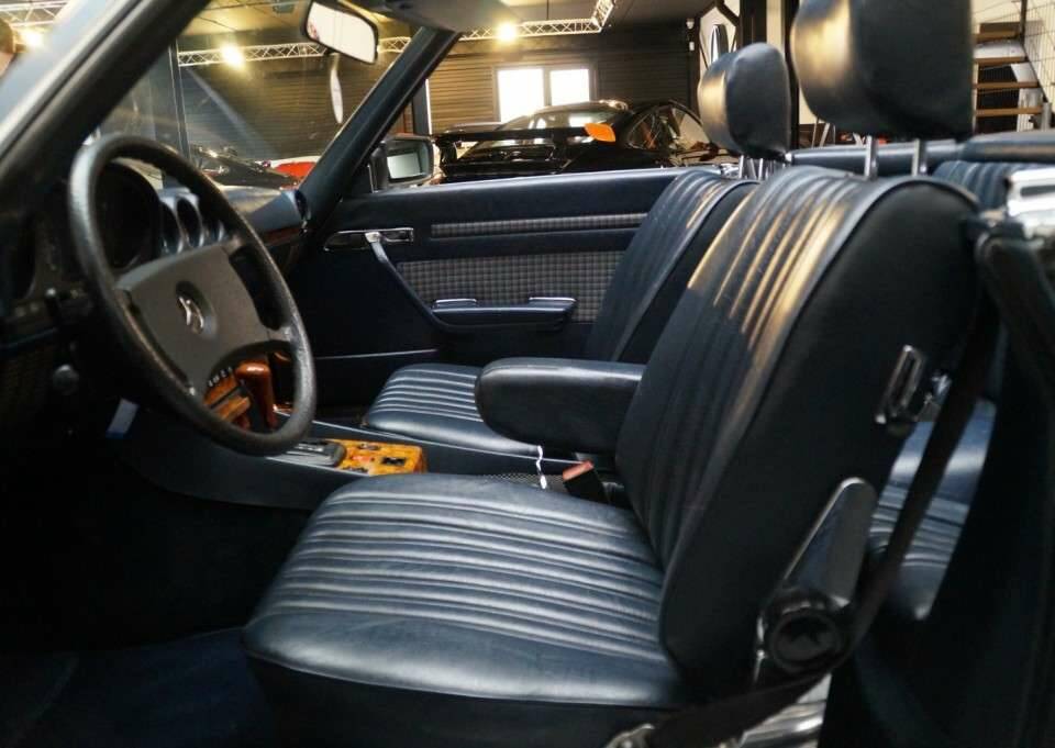 Image 35/41 of Mercedes-Benz 500 SL (1986)