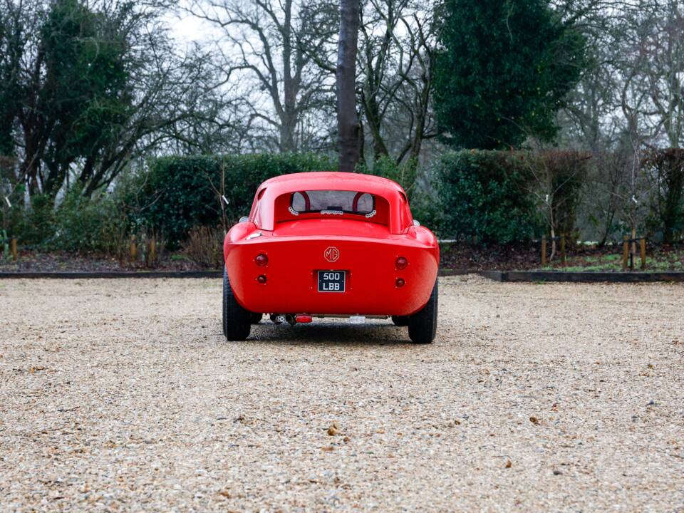 Image 12/49 of MG MGA 1850 (1960)