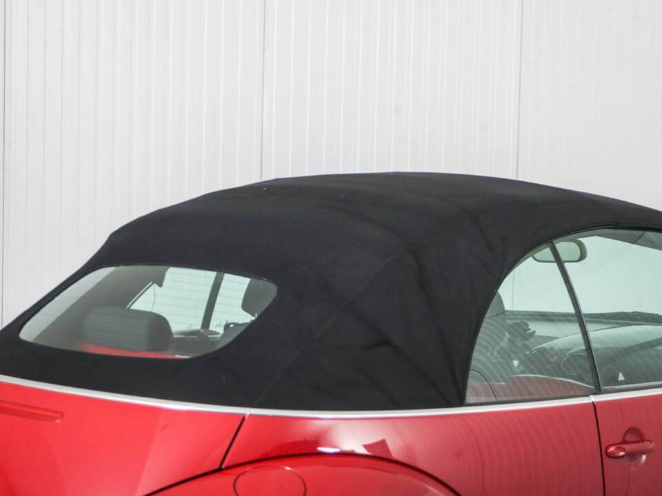 Image 47/50 de Volkswagen New Beetle 2.0 (2006)