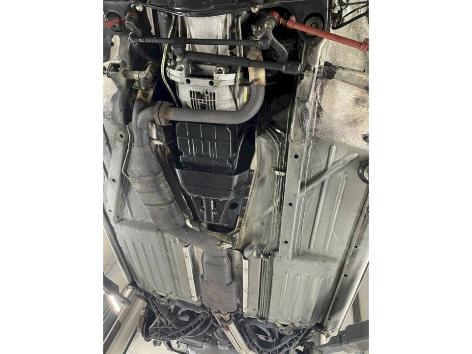 Image 32/36 of Mercedes-Benz 560 SL (1989)