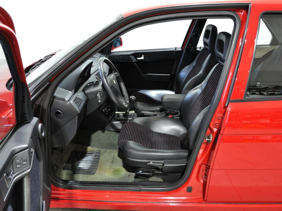 Imagen 13/30 de Alfa Romeo 155  2.0 Q4 4x4 (1992)