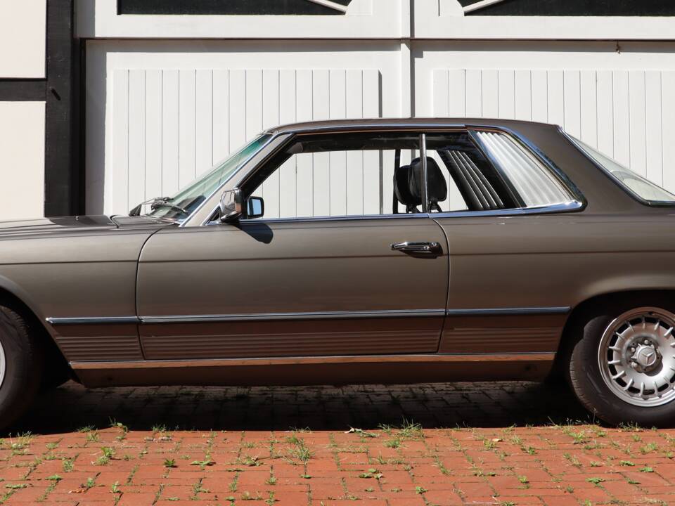 Image 9/59 of Mercedes-Benz 500 SLC (1980)