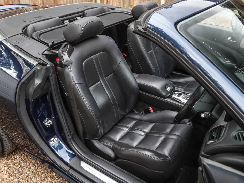 Image 17/32 de Jaguar XK 4.2 (2008)