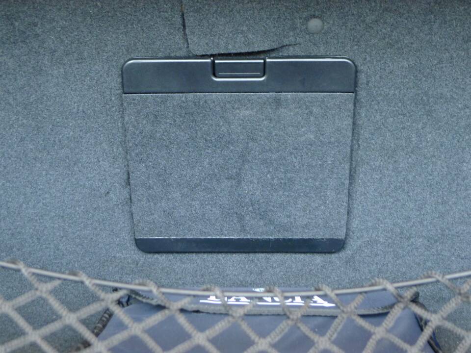 Imagen 20/42 de Lancia Thesis 2.4 (2002)