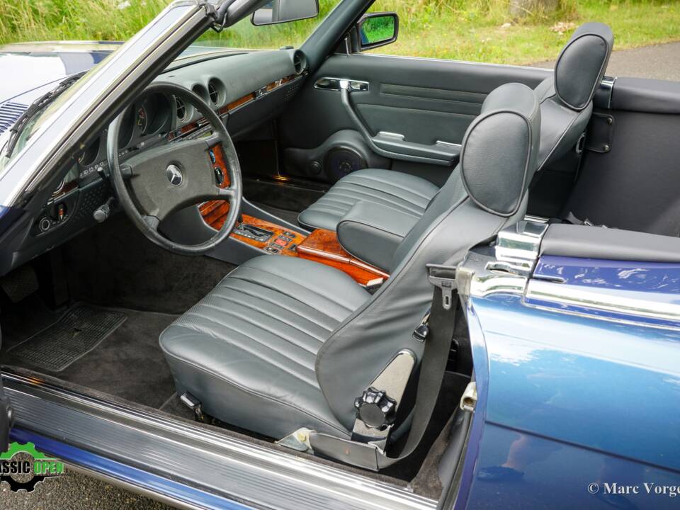 Immagine 5/60 di Mercedes-Benz 420 SL (1987)