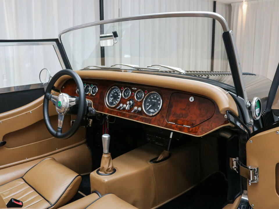 Image 8/18 of Morgan Plus 8 (2003)