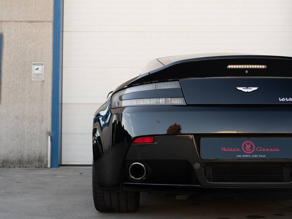 Image 24/83 de Aston Martin V12 Vantage (2009)