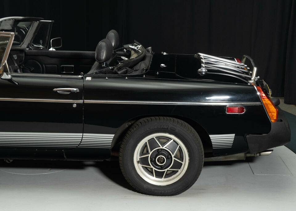 Image 8/8 of MG MGB Limited Edition (1980)