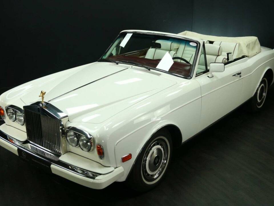 Image 46/50 of Rolls-Royce Corniche III (1991)