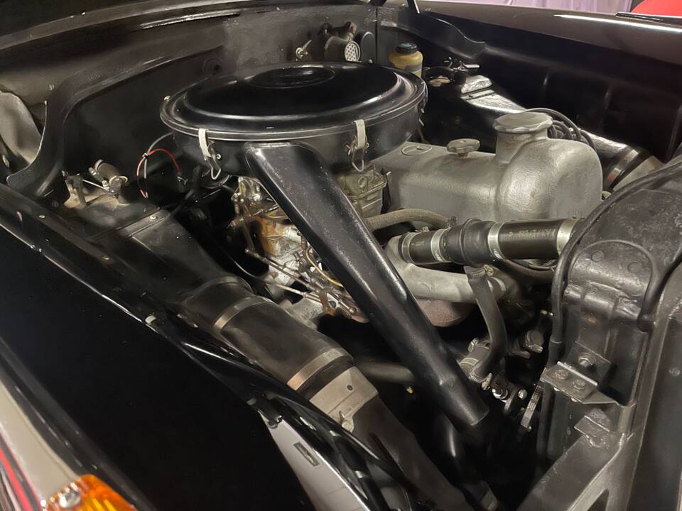 Image 14/24 of Mercedes-Benz 220 S (1958)