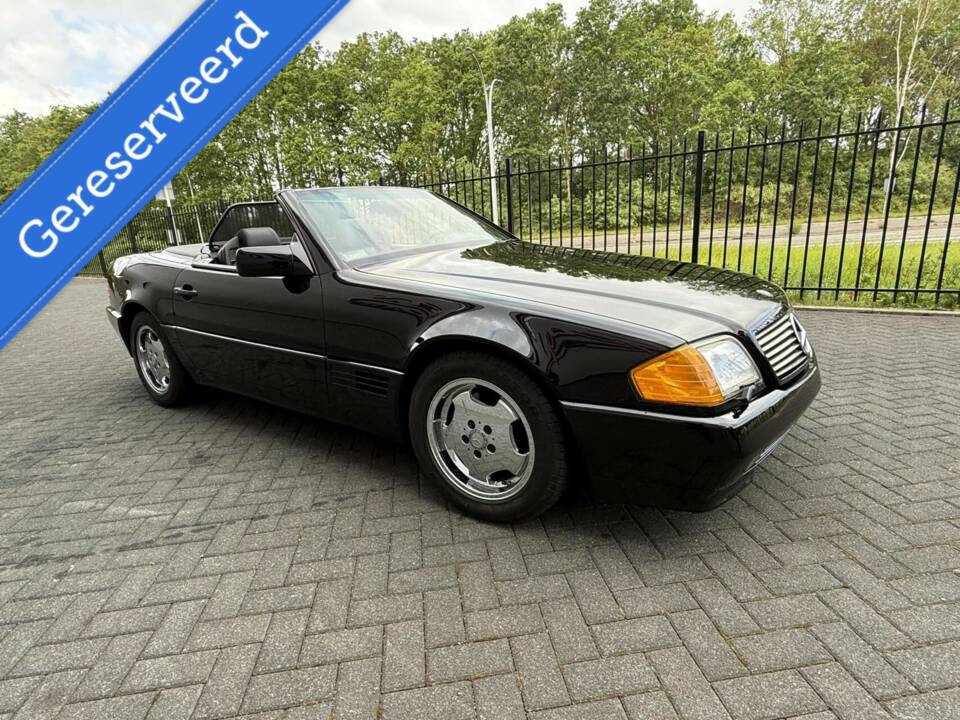 Image 14/50 of Mercedes-Benz 500 SL (1991)