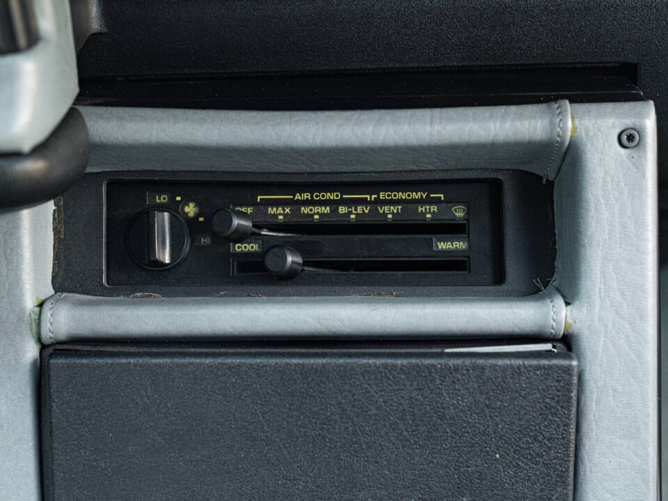 Bild 41/50 von Chevrolet Camaro Z28 (1992)