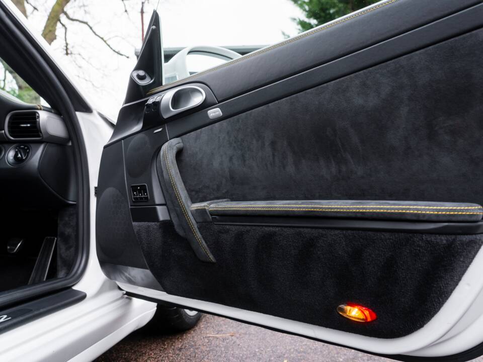 Bild 43/52 von Porsche 911 GT2 (2008)