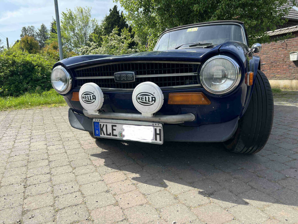 Image 2/28 de Triumph TR 6 (1973)