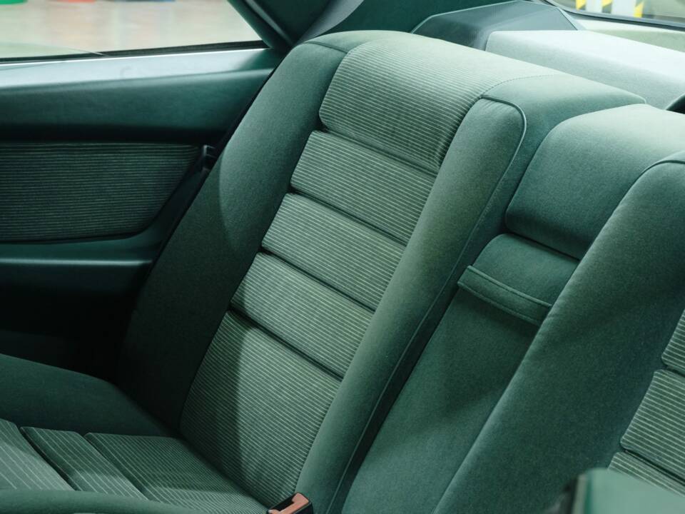 Bild 47/50 von Mercedes-Benz 500 SEC (1988)