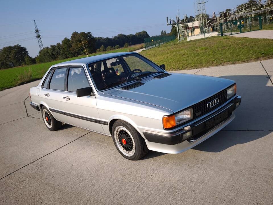 Image 38/94 de Audi 80 CD 5S (1982)