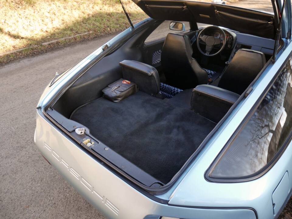 Immagine 23/31 di Porsche 928 (1978)