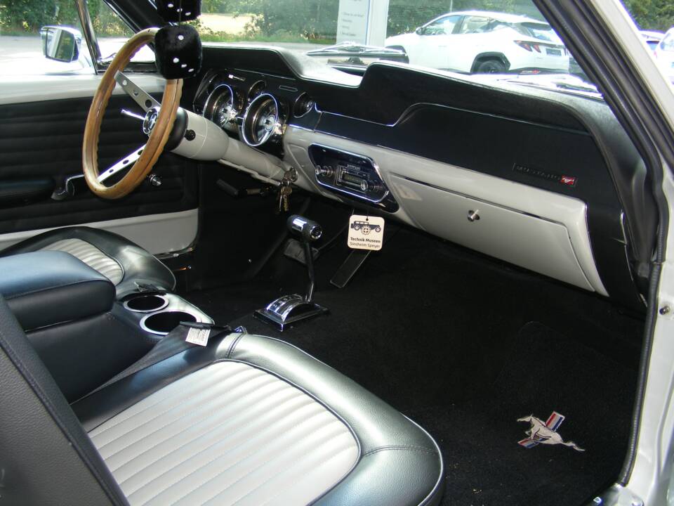Image 23/46 of Ford Mustang 289 (1968)